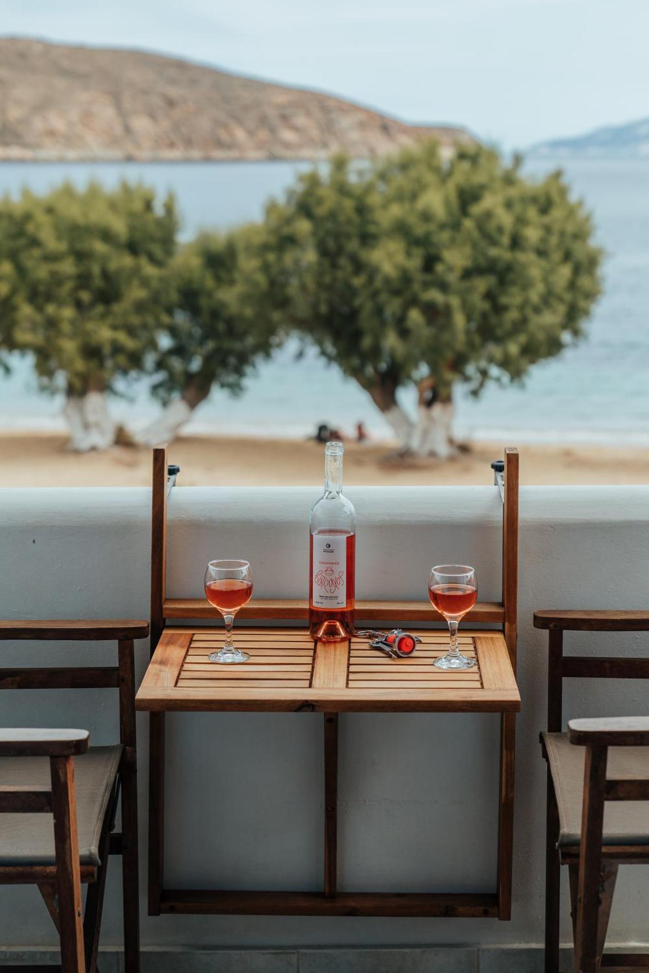 Galazio Seaside Apartments Livadakia Zewnętrze zdjęcie